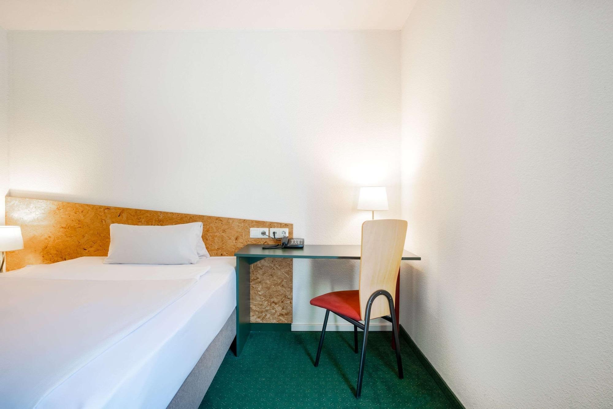 Quality Hotel Hof Hof  Bagian luar foto