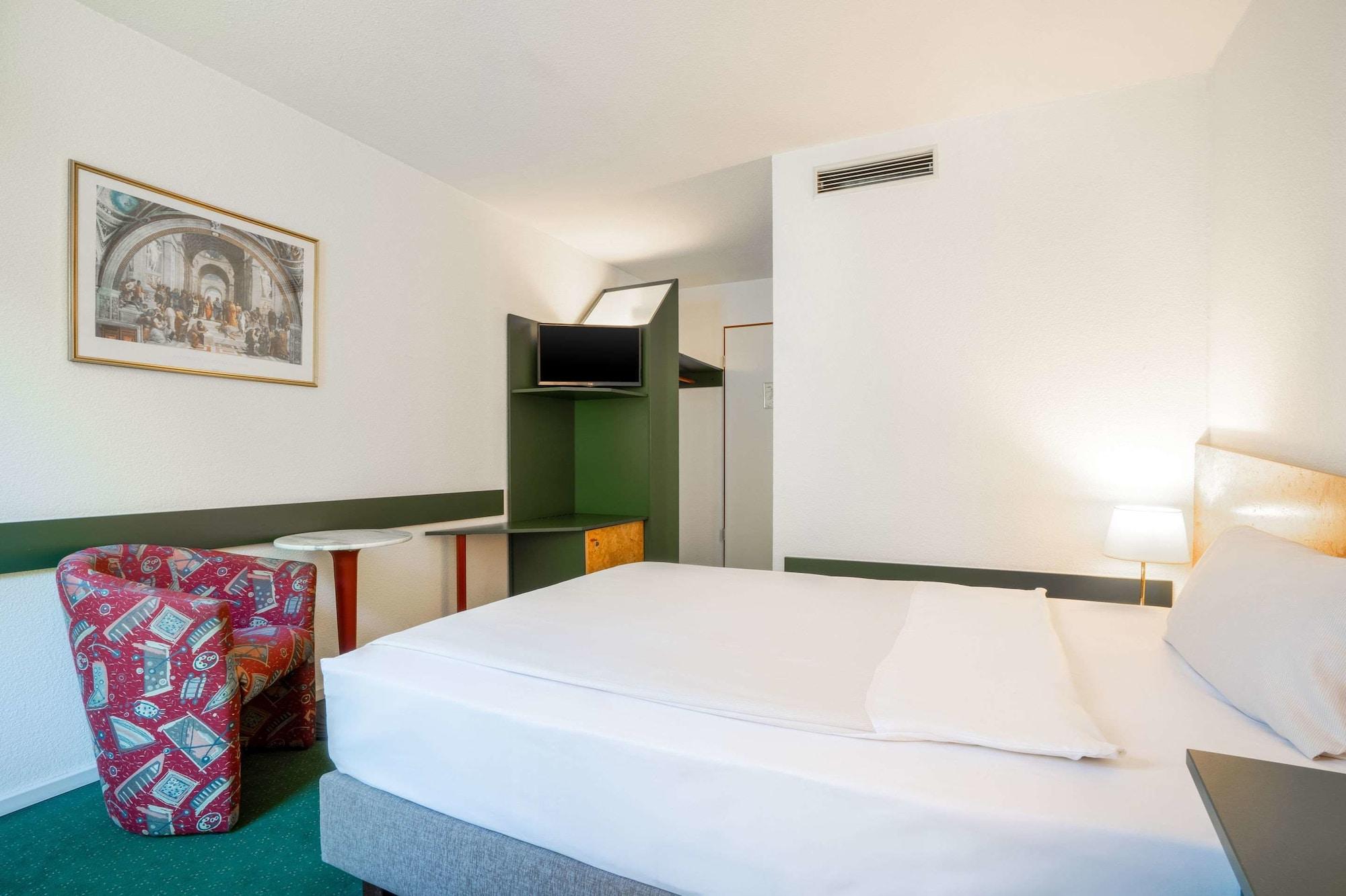 Quality Hotel Hof Hof  Bagian luar foto