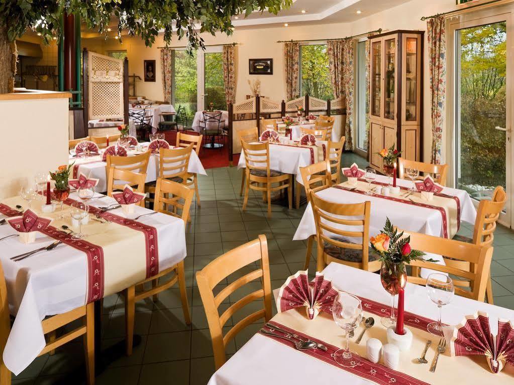 Quality Hotel Hof Hof  Bagian luar foto