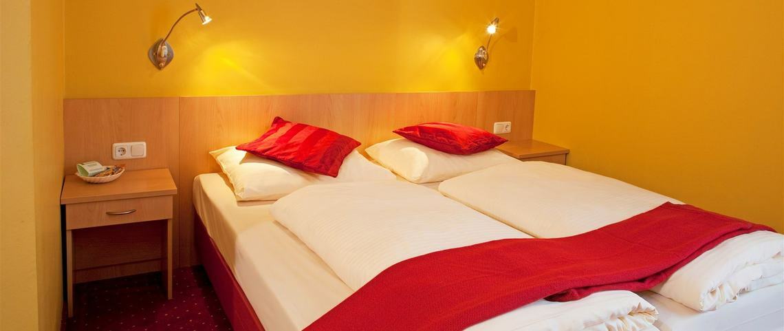 Quality Hotel Hof Hof  Bagian luar foto