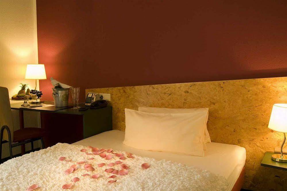 Quality Hotel Hof Hof  Bagian luar foto