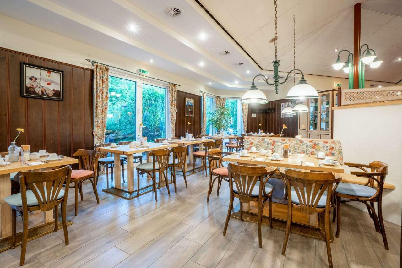 Quality Hotel Hof Hof  Bagian luar foto